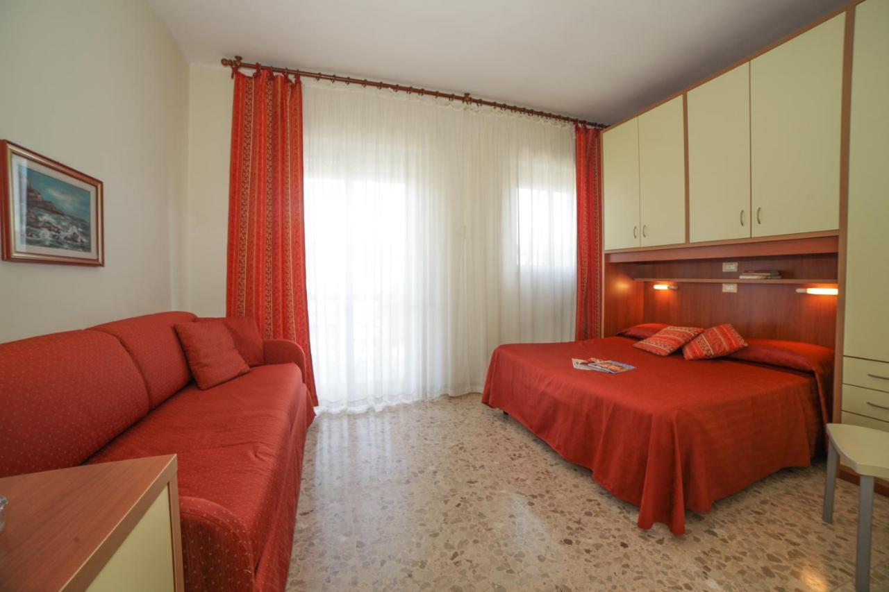 Residence Sabrina Ceriale Esterno foto